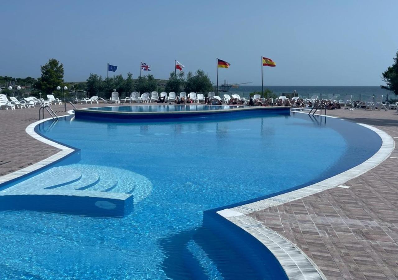 Villaggio La Giara В'єсте Екстер'єр фото